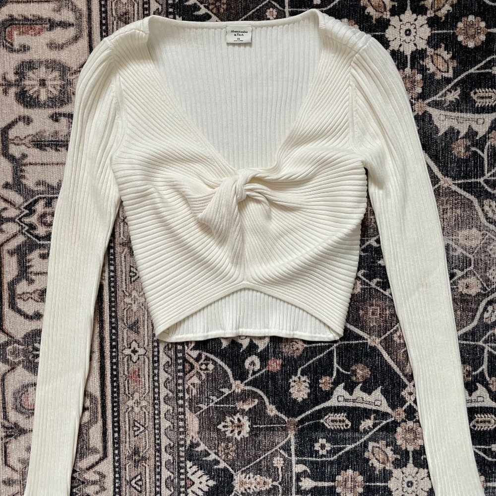 Ribbed twist-front cropped sweater